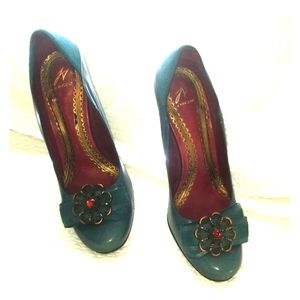 Vintage Peacock Green Pumps